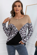 Load image into Gallery viewer, Leopard Patch Color Block Ribbed Top
