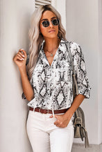 Load image into Gallery viewer, Animal Print Pocketed Button Down Top
